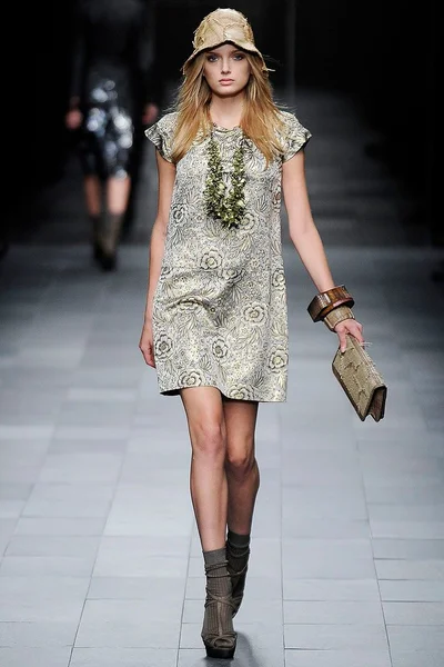Look 49